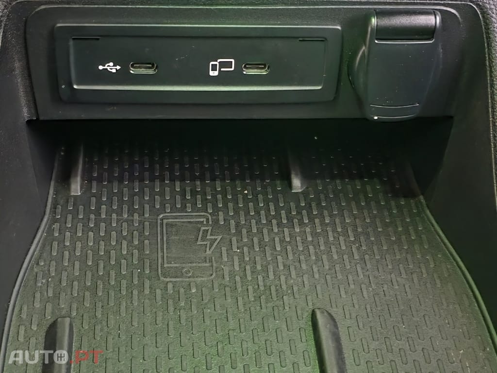 Mercedes-Benz EQT 200