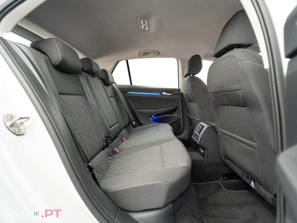 Volkswagen Golf 1.5 TSI e-Hybrid Life DSG