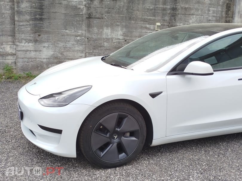 Tesla Model 3 Standard Range Plus RWD