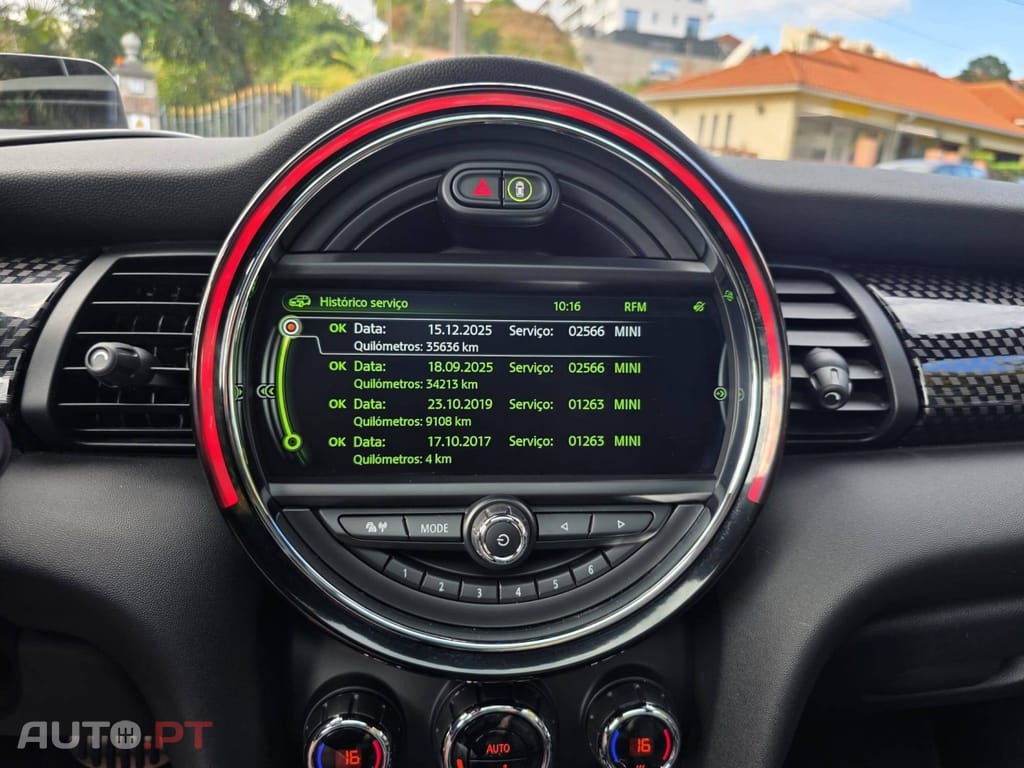 MINI Cooper John Cooper Works Auto Desportiva