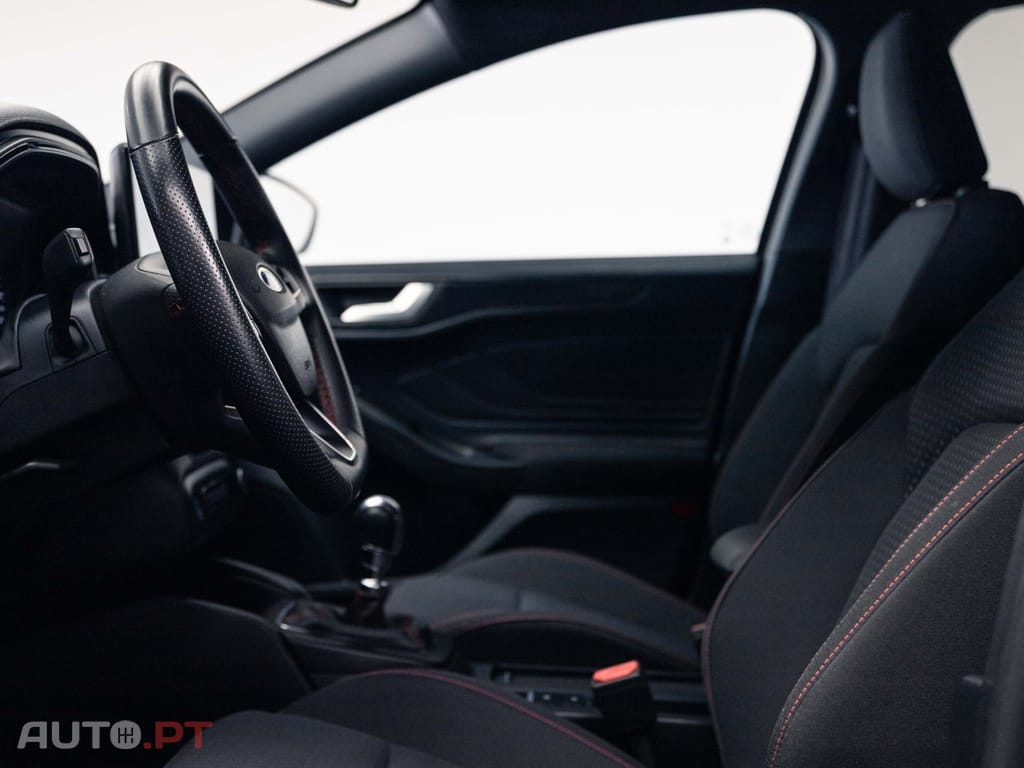 Ford Focus SW 1.0 EcoBoost MHEV ST-Line