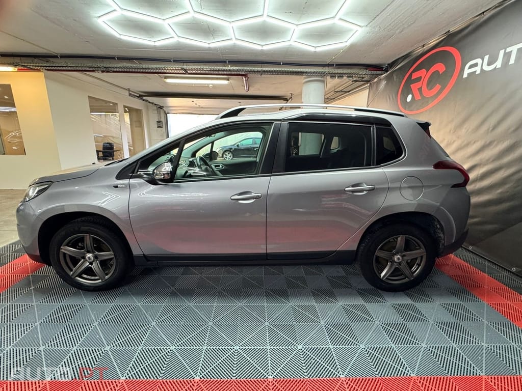 Peugeot 2008 1.2 PureTech Allure