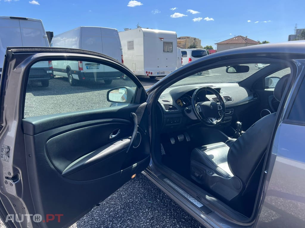 Renault Mégane Coupe 2.0 T 16V RS