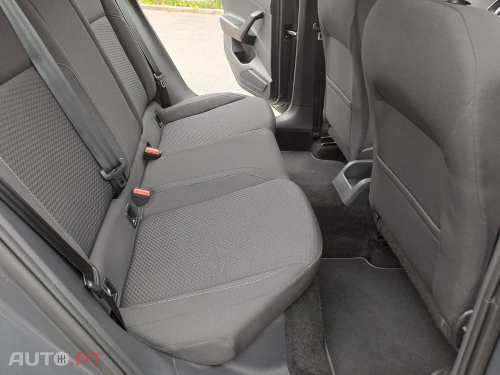 Volkswagen Polo 1.0 Confortline