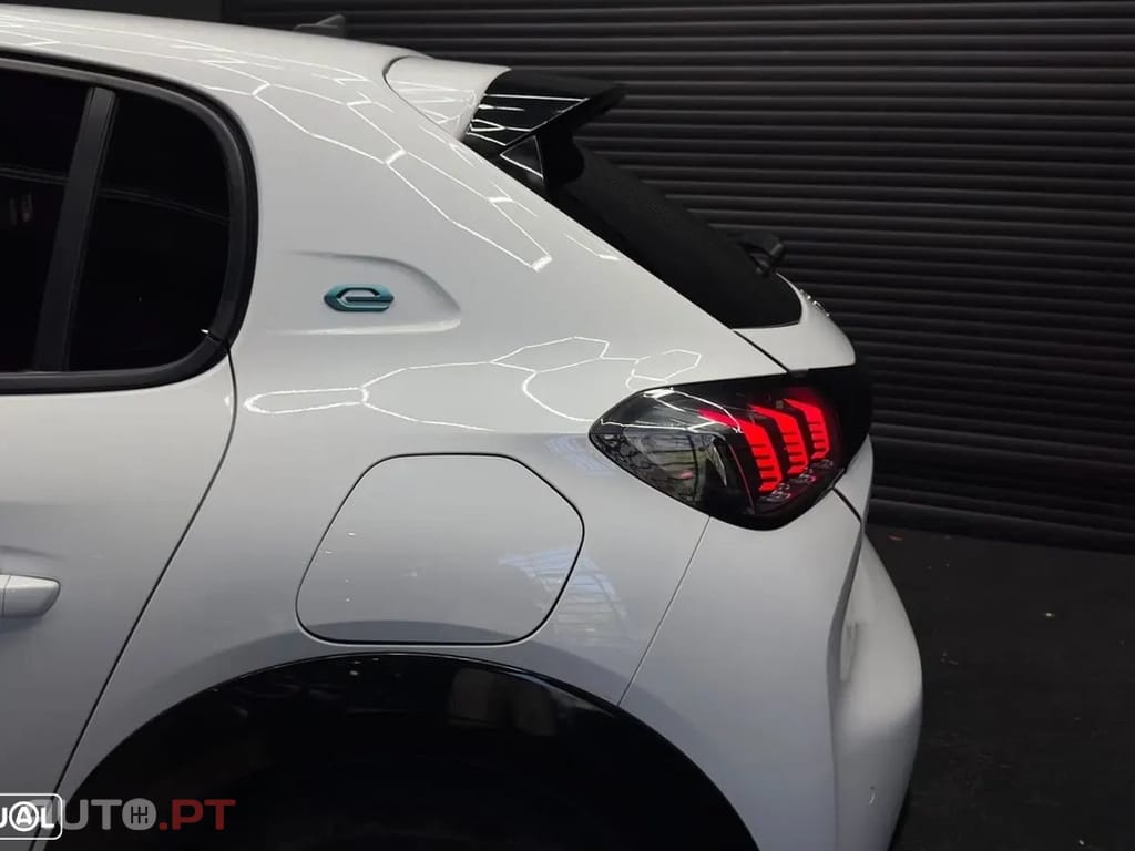 Peugeot E-208 50 kWh Allure