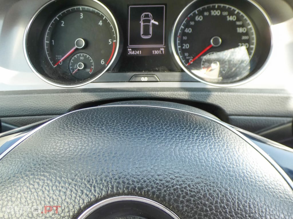 Volkswagen Golf 1.6 TDi BlueMotion Confortline