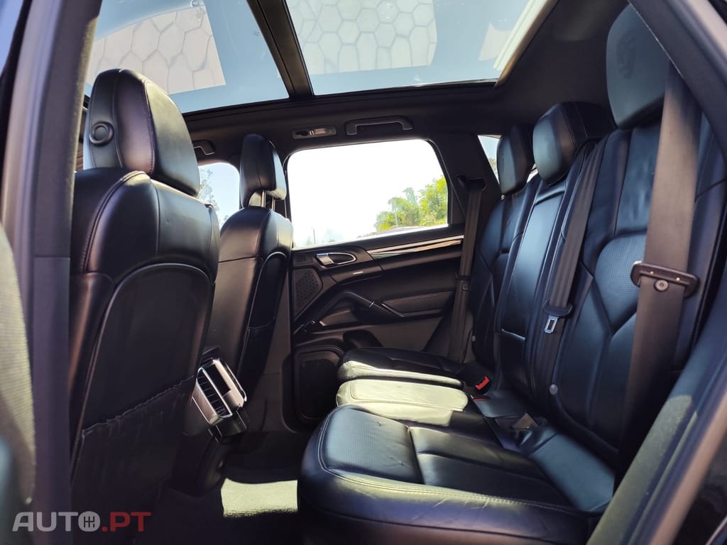 Porsche Cayenne Platinum Edition