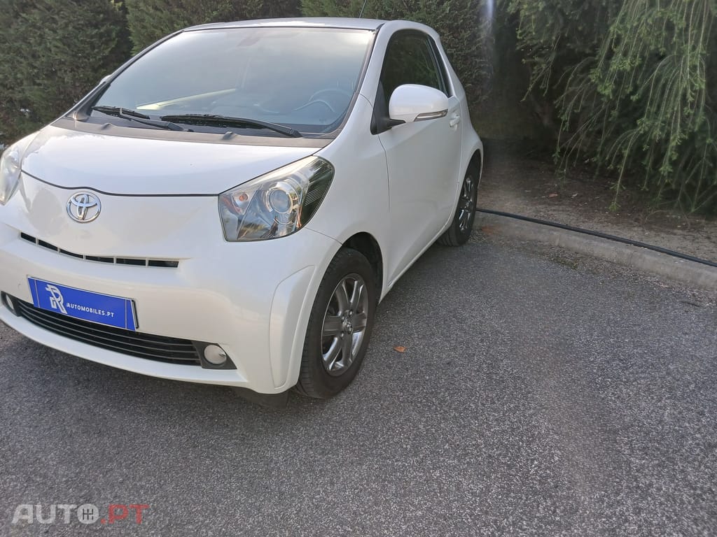 Toyota iQ 1.0 VVT-i Essential+AC