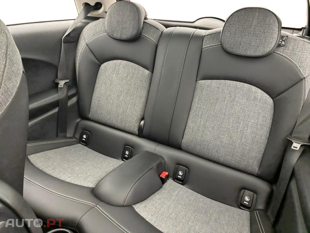 MINI Cooper Greenwich Edition