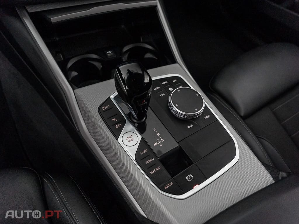 BMW 330 e Auto