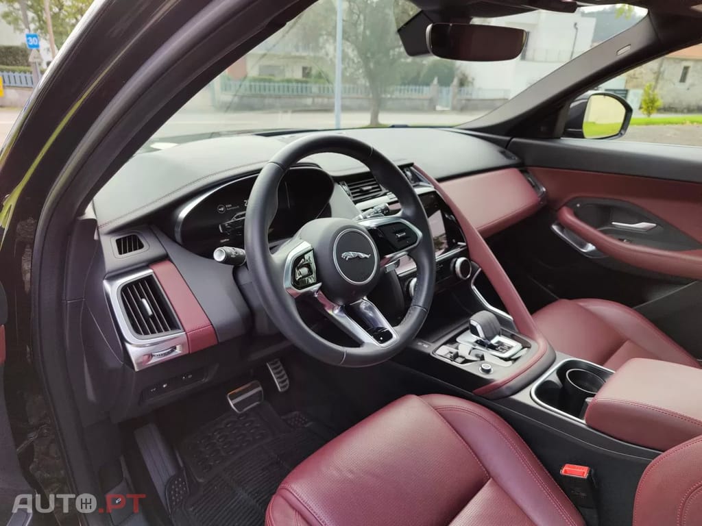 Jaguar E-Pace 1.5 P300e R-Dynamic S AWD Aut.