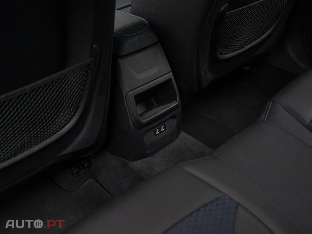 BMW 118 i Pack Desportivo M Auto