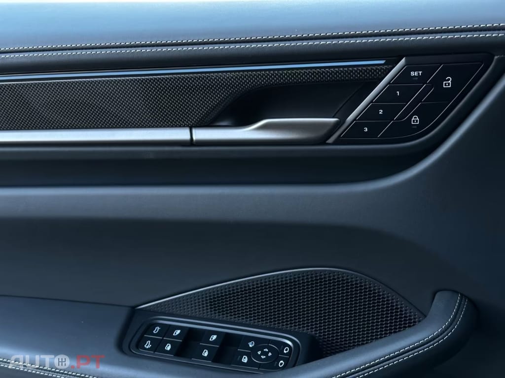 Porsche Macan I.V.A DEDUTIVEL Turbo