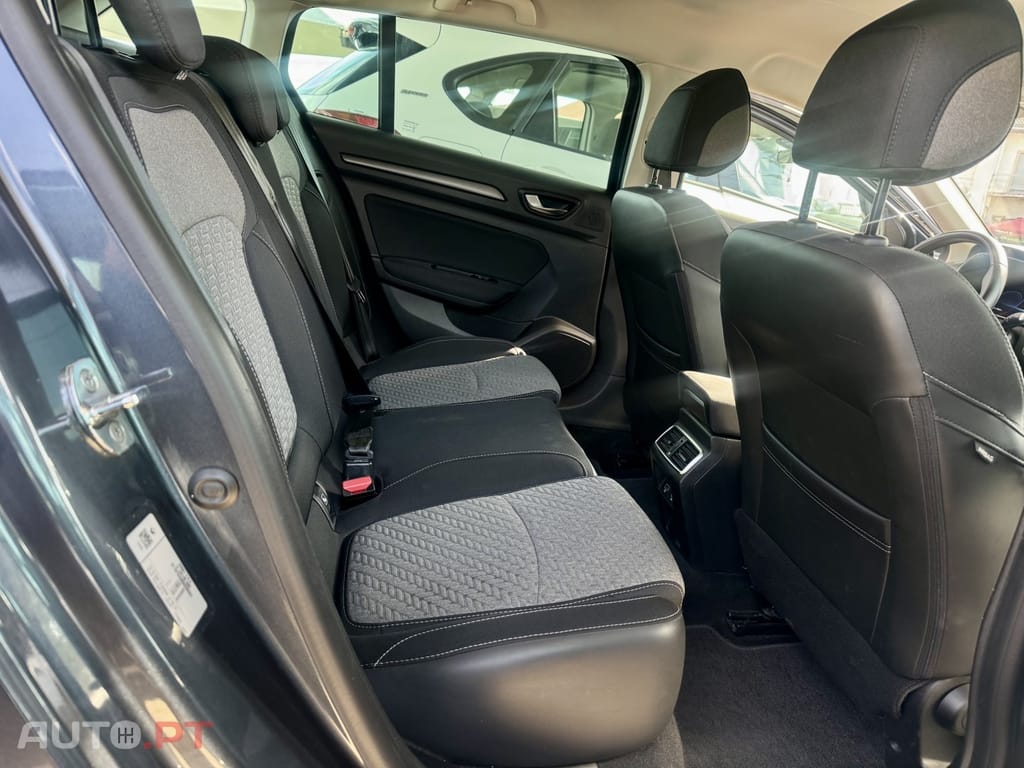 Renault Mégane Sport Tourer 1.6 E-Tech Plug-In Limited