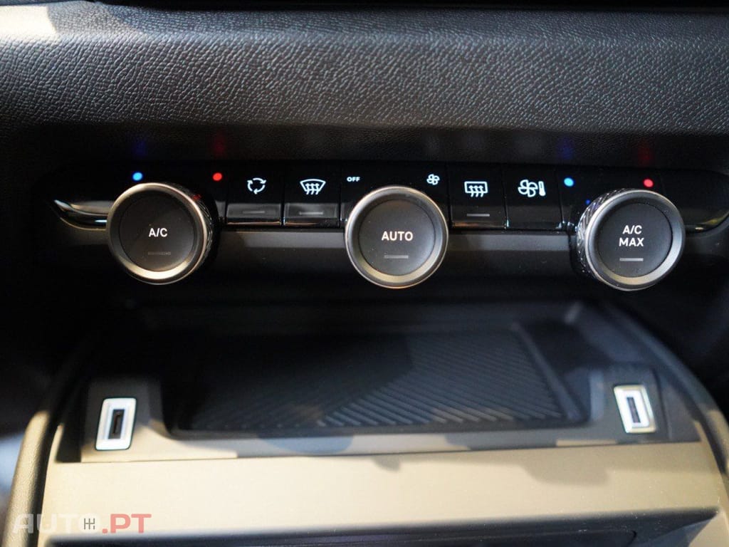 Citroen C4 1.2i Feel EAT8