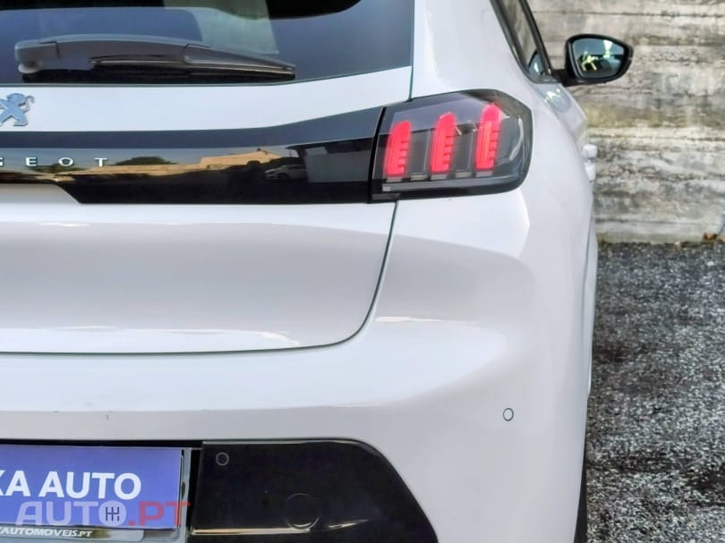 Peugeot 208 PureTech 100 EAT8 Allure