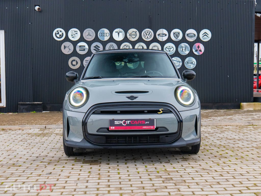 MINI Cooper Cooper SE Yours