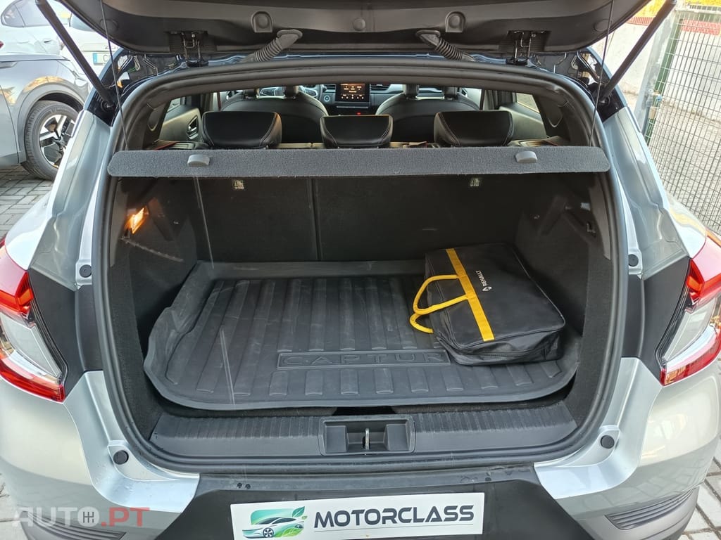 Renault Captur 1.6 E-Tech Plug-In RS Line