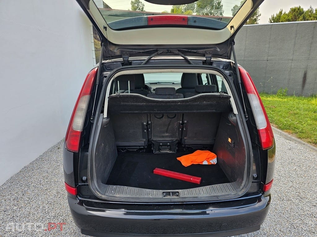 Ford C-Max titanium