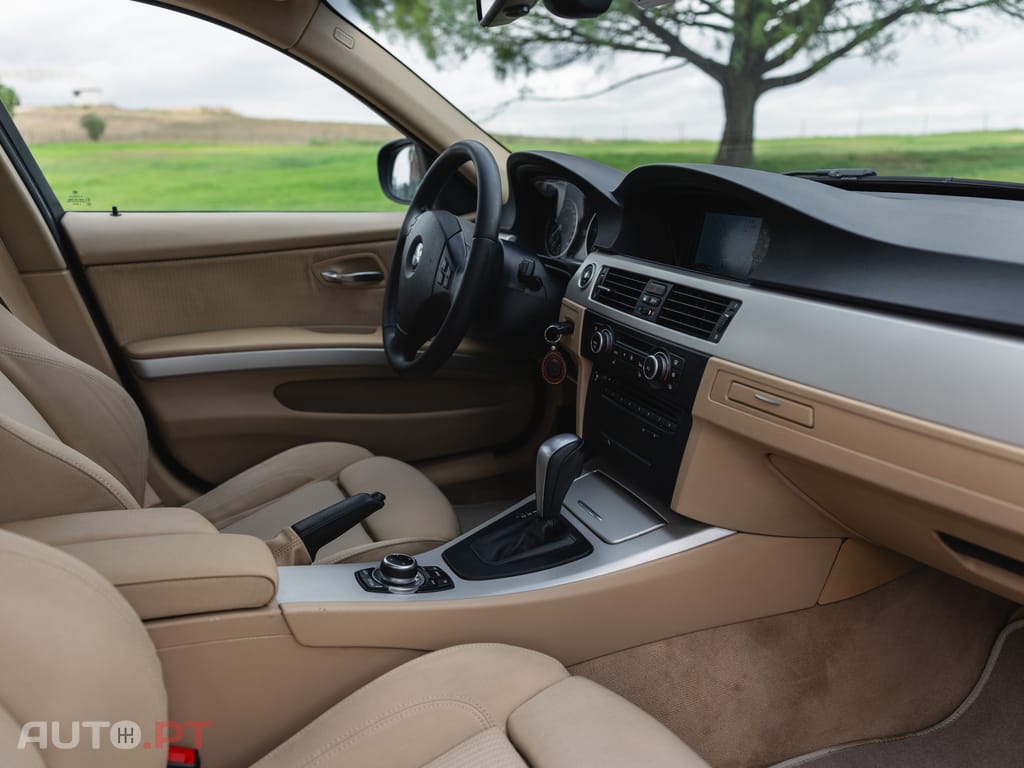 BMW 320 BMW 320d Touring Automatic