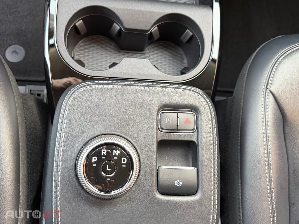 Ford Mustang Mach-E Standard • 75,7 kWh • 294 CV