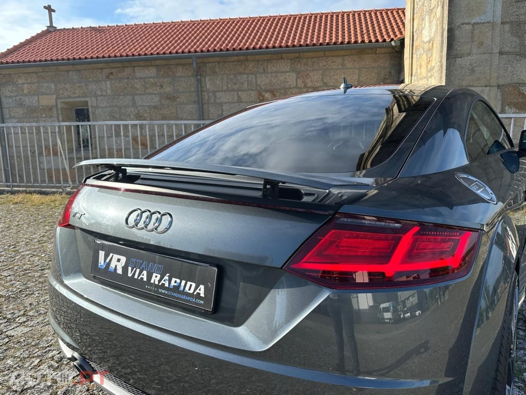 Audi TT 2.0 TFSI S-line S tronic