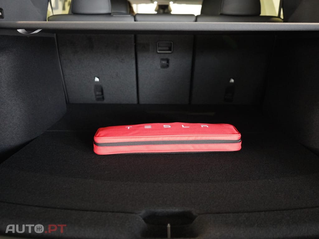 Tesla Model Y Long Range Tração Traseira