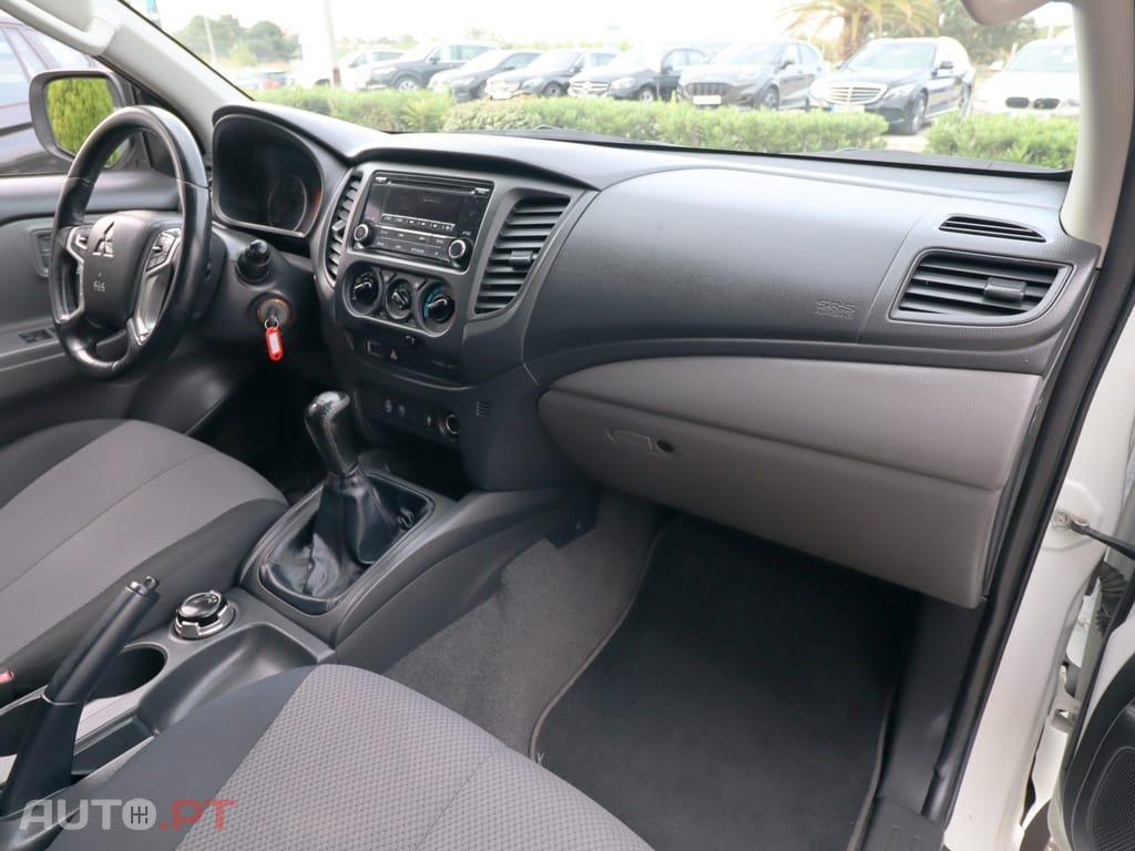 Mitsubishi L200 2.4 DI-D CD 4Kaizen Space Cab 3L 4WD