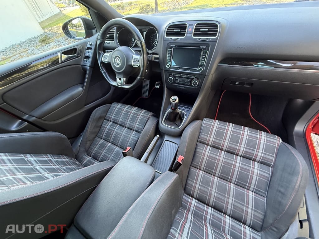 Volkswagen Golf 2.0 GTi
