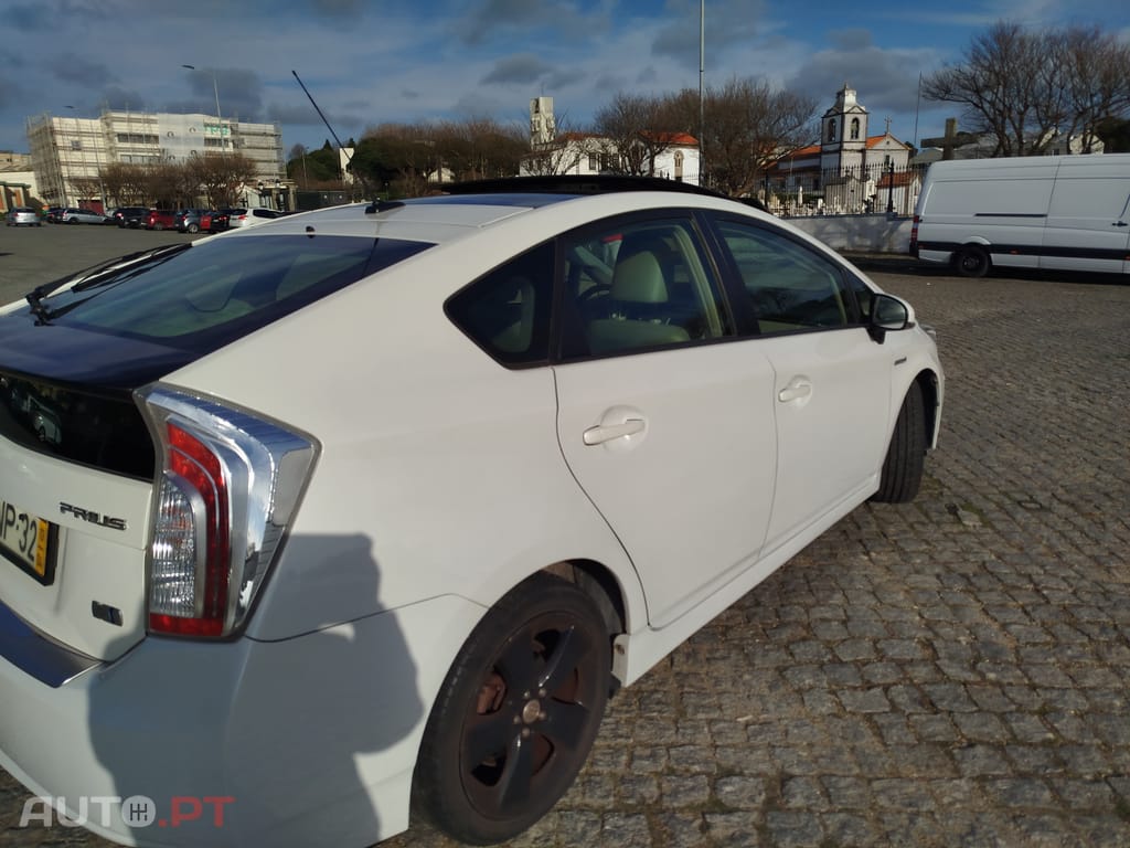 Toyota Prius Luxury