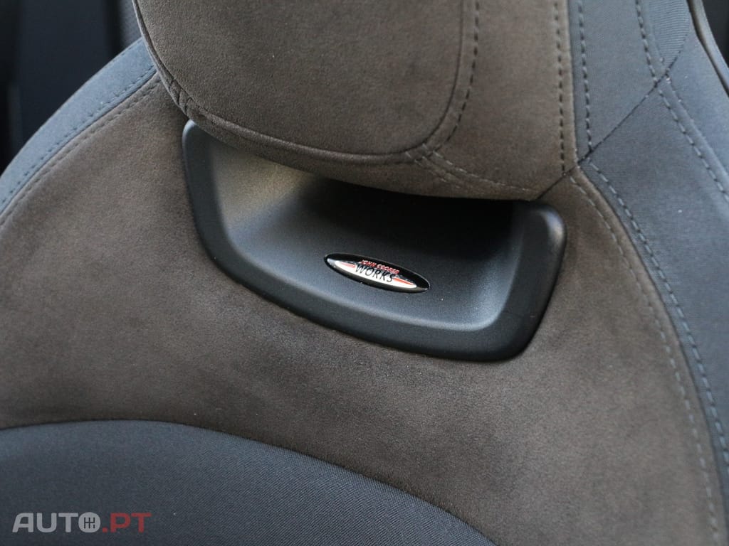 MINI Cabrio Cooper Premium First JCW Auto