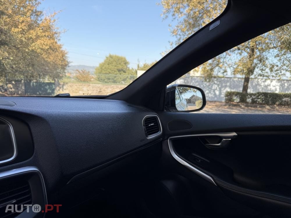 Volvo V40 1.6 D2 Eco R-Design