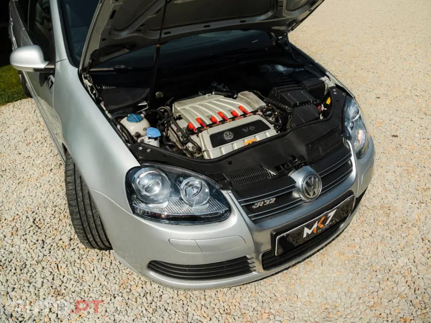 Volkswagen Golf 3.2 R32 4Motion DSG