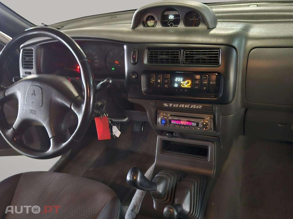Mitsubishi L200 2.5 TD CD Strakar ABS+AC