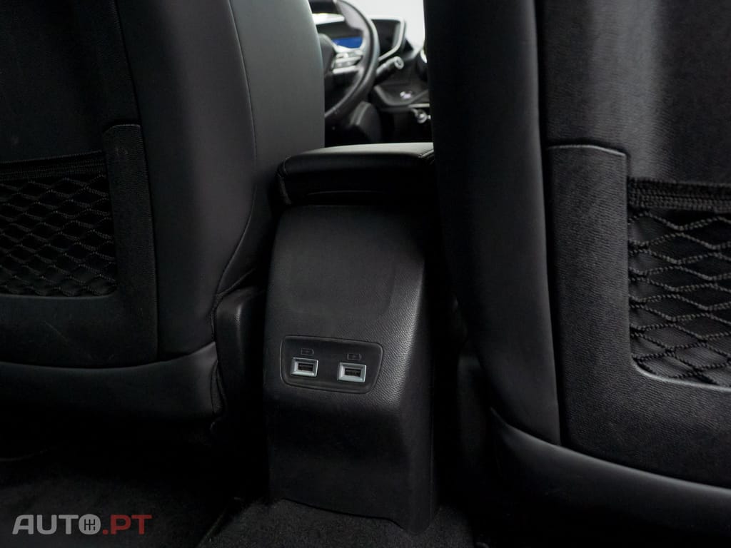 Peugeot E-2008 50 kWh GT