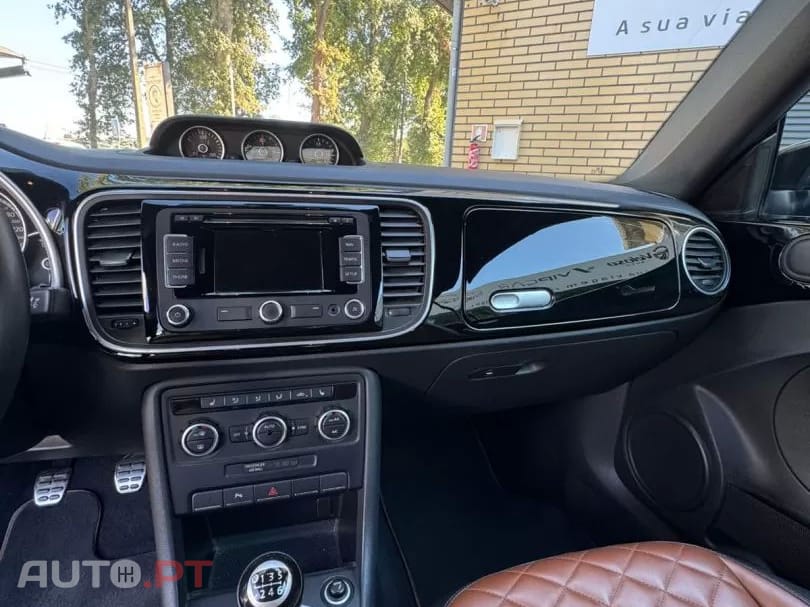Volkswagen New Beetle Cabriolet 2.0 TSI Sport