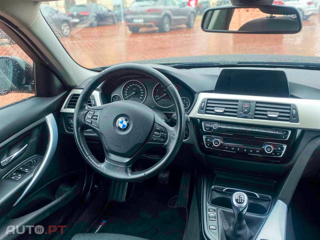 BMW 318 d Touring Line Sport