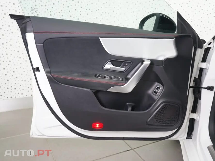 Mercedes-Benz CLA 180 7G-DCT AMG Line
