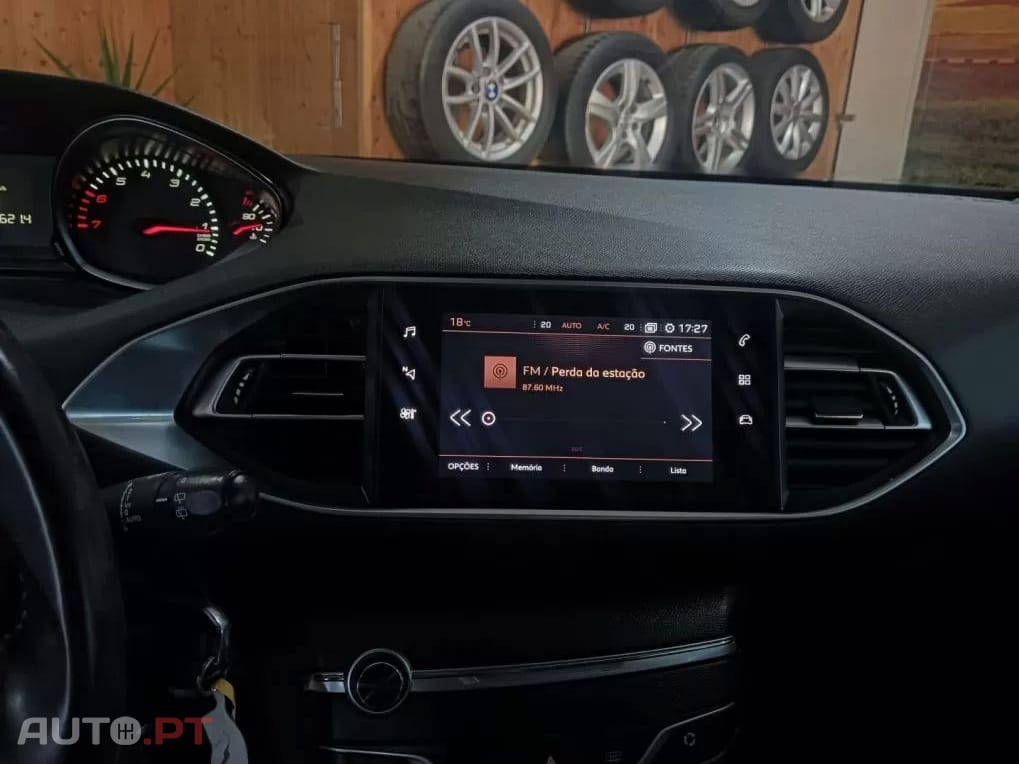 Peugeot 308 1.2 PureTech Active J17