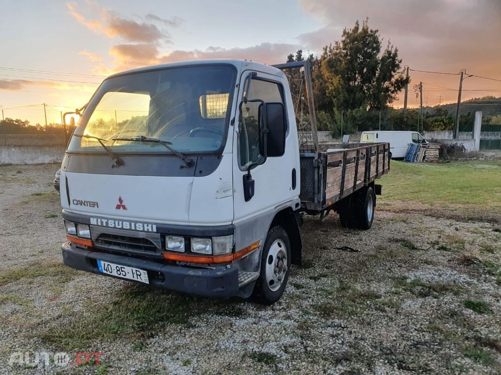 Mitsubishi Canter 2.8