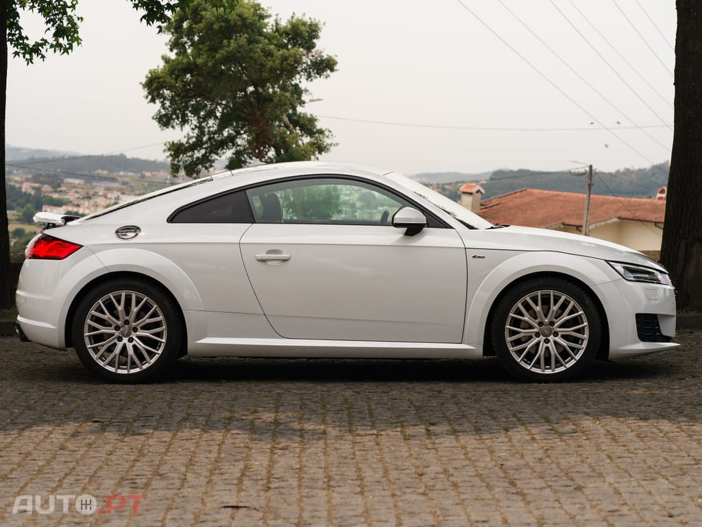 Audi TT QUATTRO