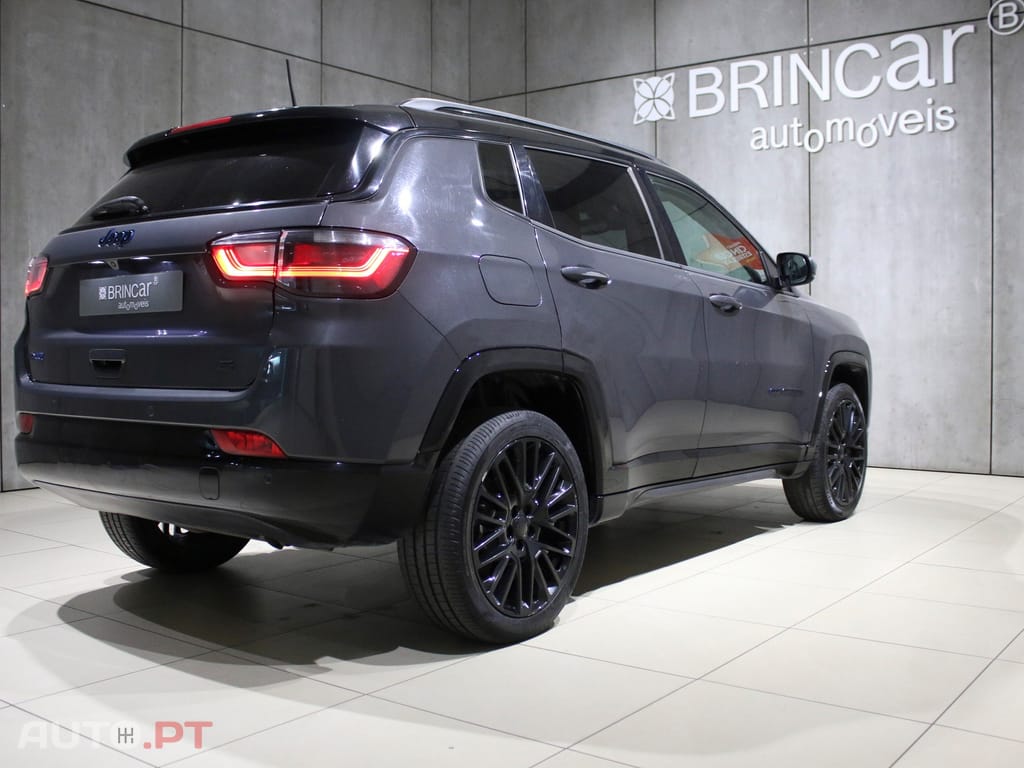 Jeep Compass 1.3 T4 4xe Auto S