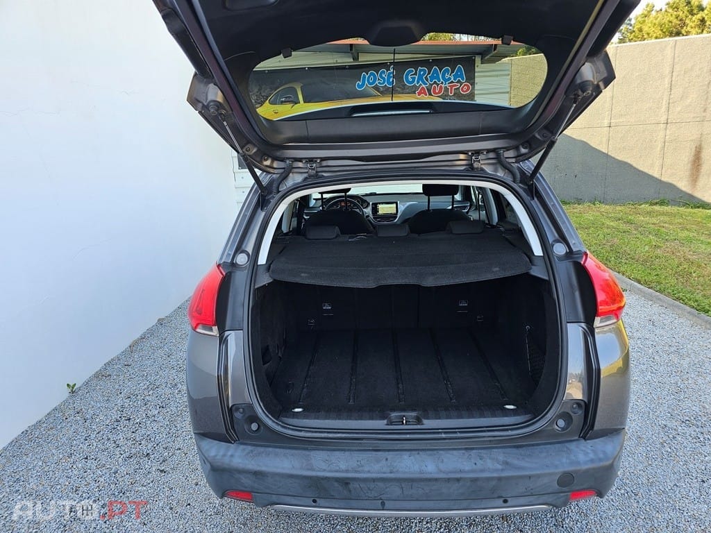 Peugeot 2008 1.2 PureTech Style