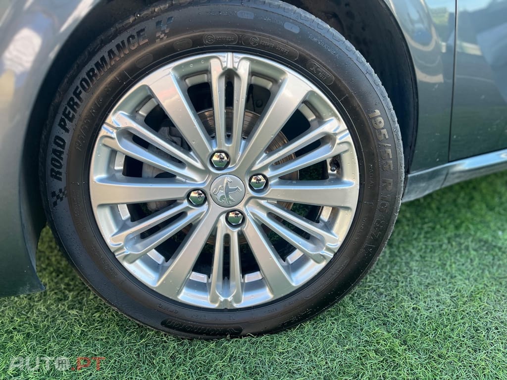 Peugeot 208 1.2 PureTech Style