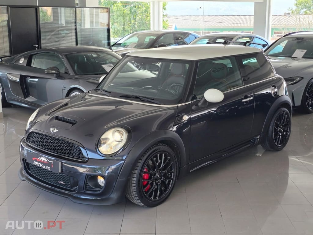MINI Cooper John Cooper Works