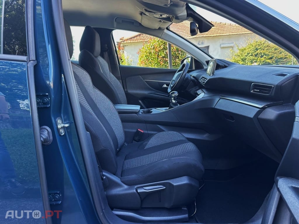 Peugeot 3008 1.5 BlueHDi Active