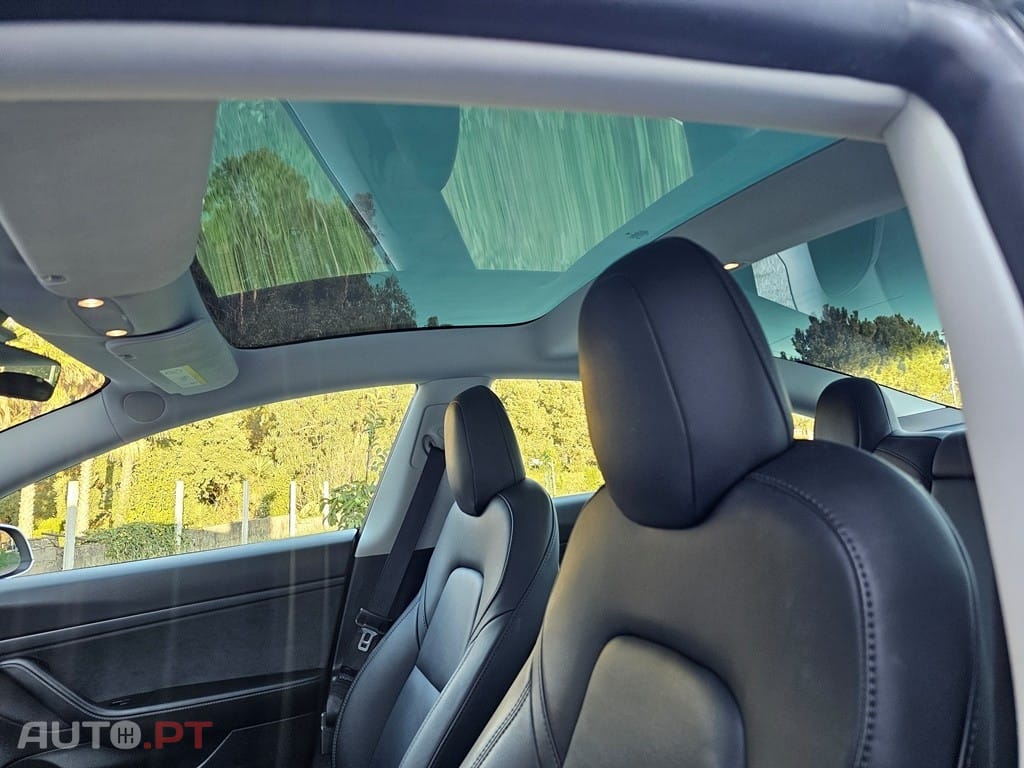 Tesla Model 3 Standard Range Plus RWD
