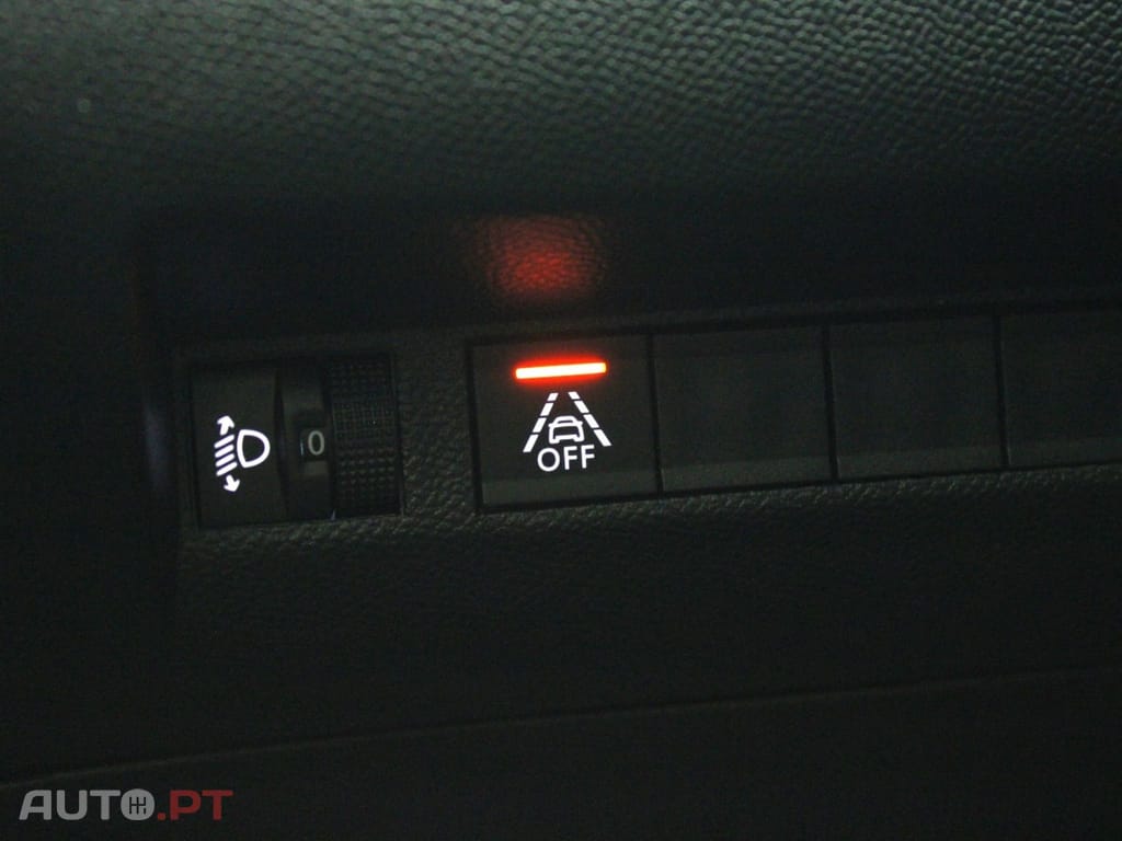 Peugeot E-2008 ALLURE PACK