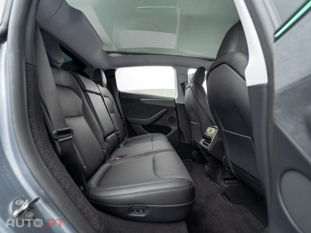 Tesla Model Y Long Range Tração Integral