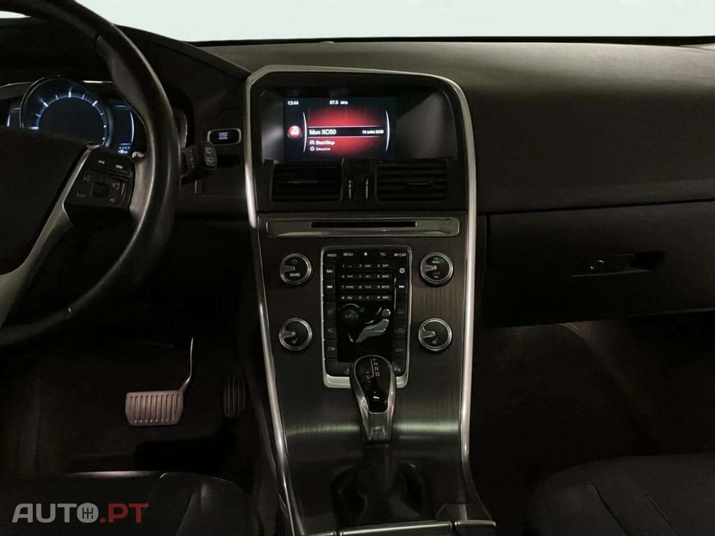 Volvo XC60 2.0 D4 Momentum Plus Geartronic